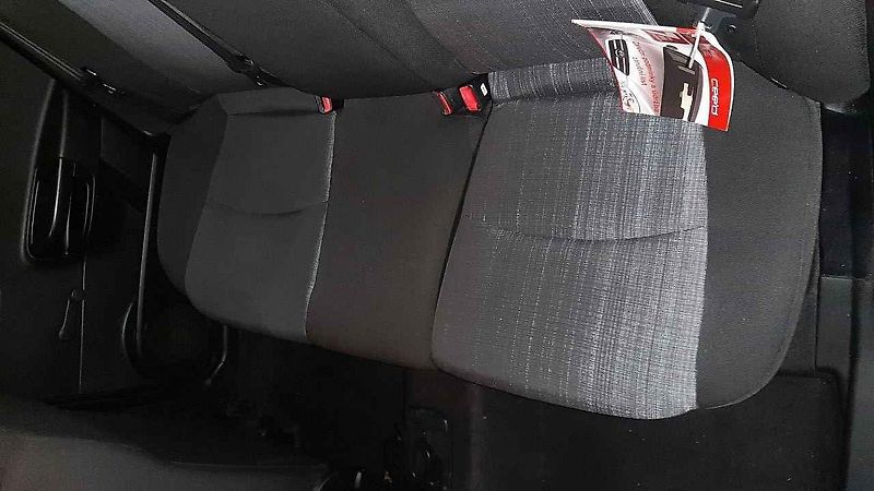 Na první pohled je vidět, že původní majitel byl na auto opatrný.