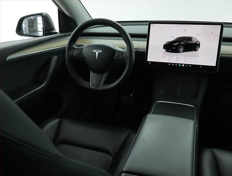 Tesla Model Y (2022) Long Range AWD 79kWh, SoH 91% - fotka 7 z 23