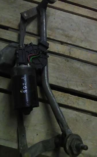 Peugeot 206 mechanismus stěračů - fotka 1 z 1