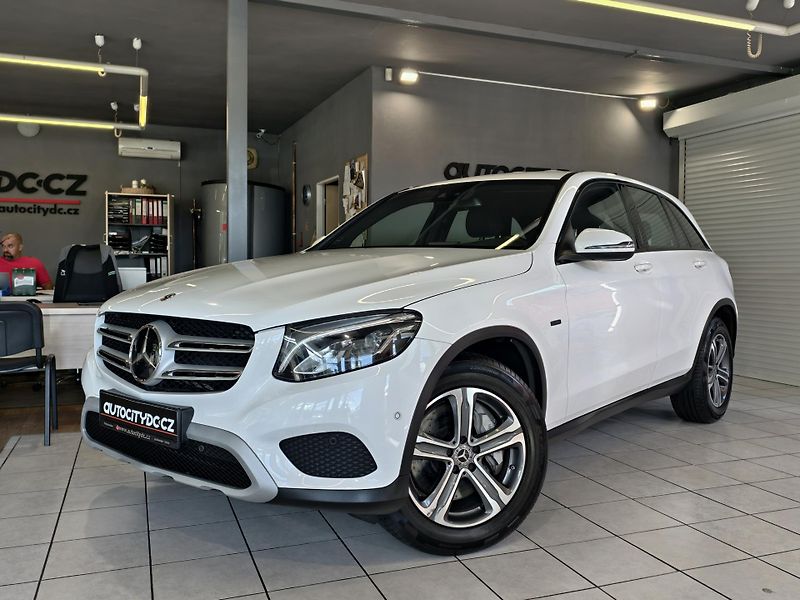 Mercedes-Benz GLC 350 e 4MATIC 235kW Plug-In DPH - fotka 3 z 26