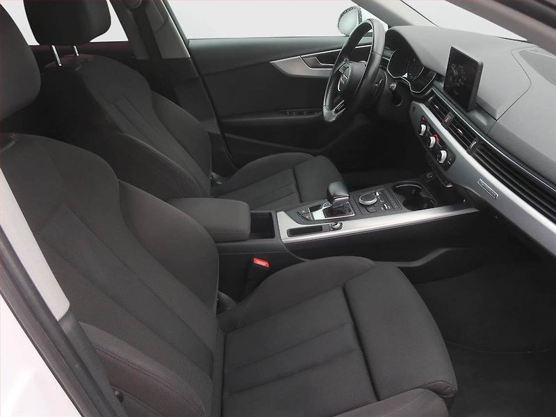 Audi A4 (2017) 2.0 TDI, 4X4, Automat - fotka 9 z 16