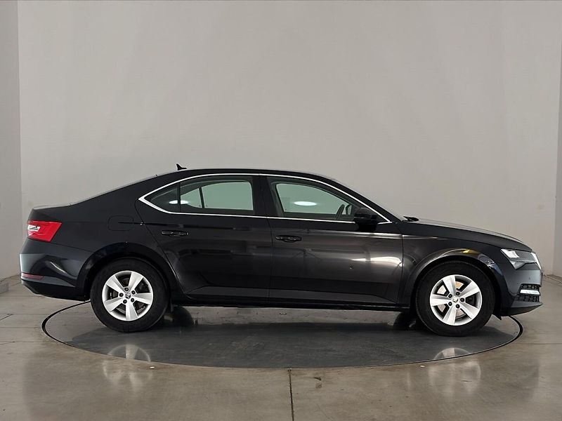 Škoda Superb Ambition DSG - fotka 16 z 28