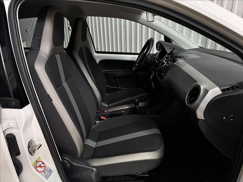 Volkswagen up! 1.0CNG HIGHLINE 2XALU 52KM! - fotka 32 z 37