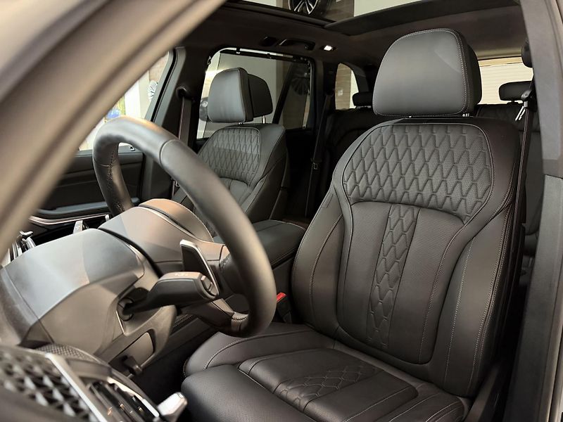 BMW X5 xDrive40d M-PRO Individ. Gar.+ - fotka 17 z 50