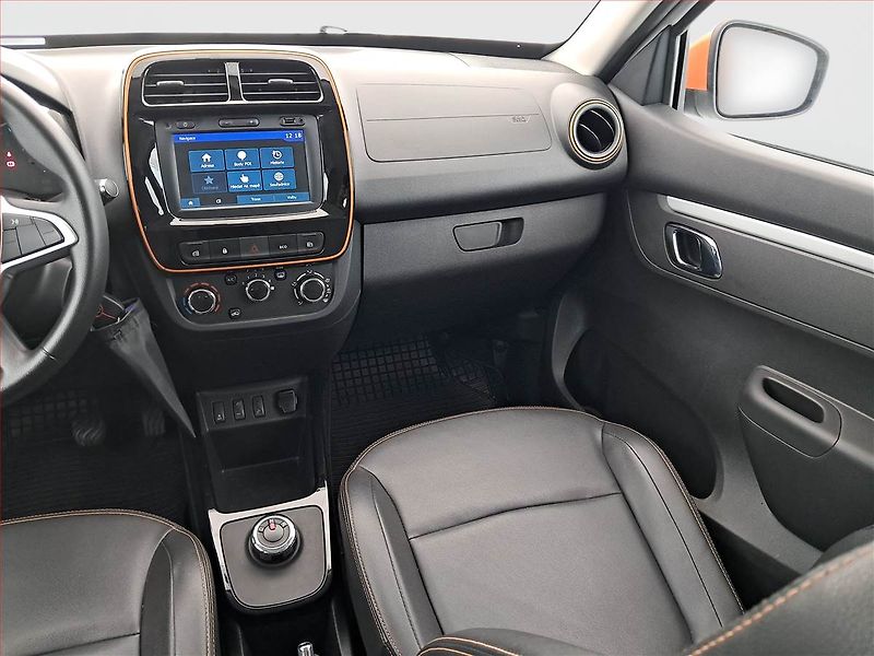 Dacia Spring (2022) Electric 45 (27 kWh), SoH 92% - fotka 8 z 21