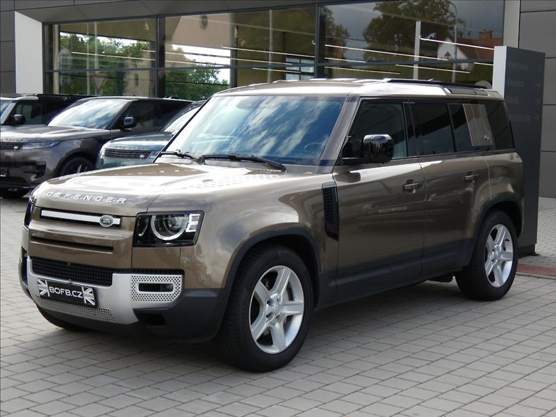 Land Rover Defender 3,0 D300 110 SE,1.maj,ČR,DPH - fotka 3 z 35