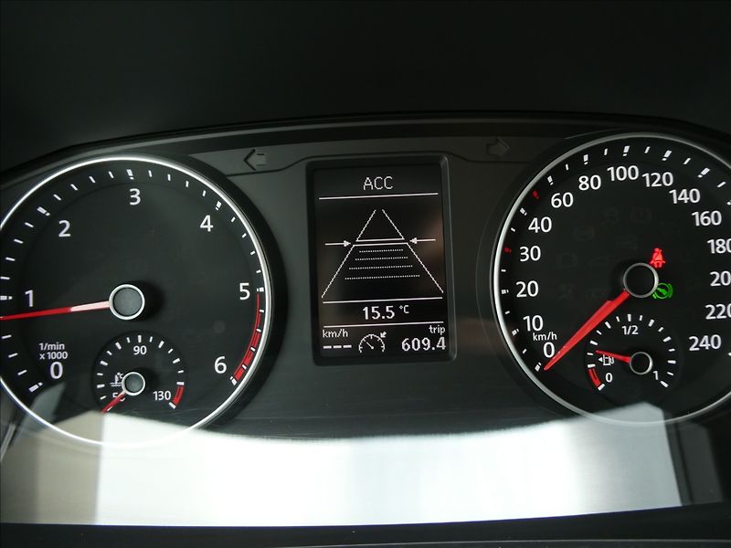 Volkswagen Multivan 2,0 TDi 110kW DSG,BULLI,1.maj. - fotka 35 z 50