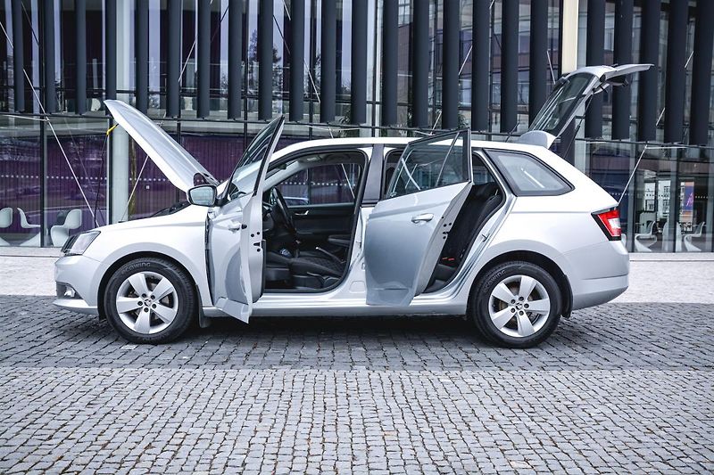 Škoda Fabia (2017) III 1.0 55kw Style Combi 1 MAJ - fotka 15 z 38