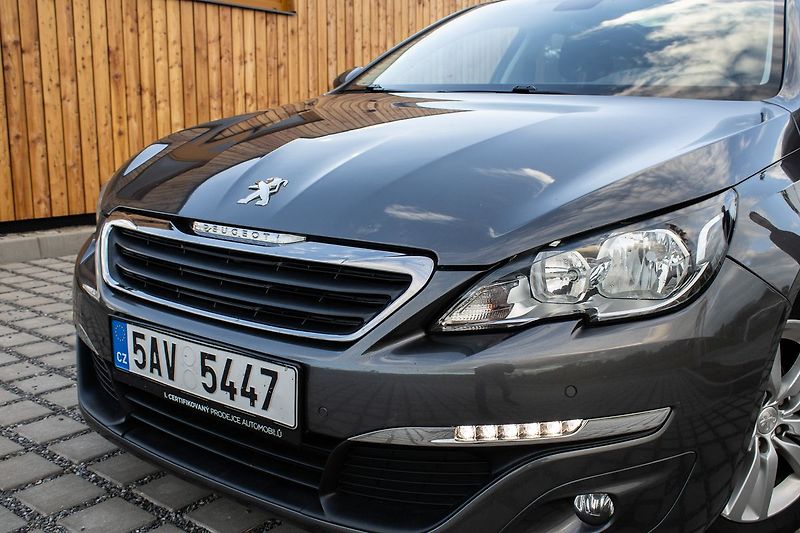 Peugeot 308 - fotka 9 z 36