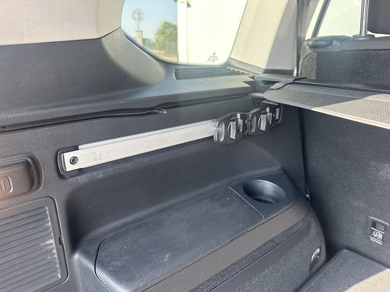 Volkswagen Touran (2015) 2.0 TDI se. knížka 7 míst - fotka 20 z 43