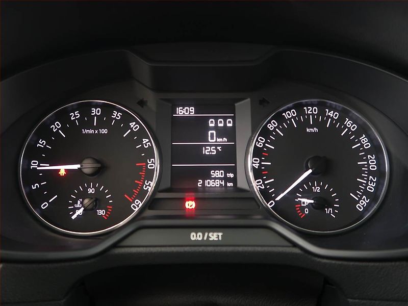 Škoda Octavia (2013) 1.6 TDI - fotka 11 z 15
