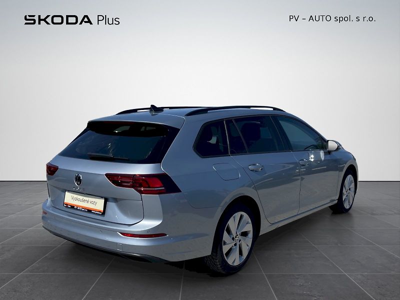 Volkswagen Golf Variant (2024) 1,5 eTSI 85 kW Life - fotka 2 z 34
