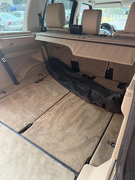 Land Rover Discovery (2011) 4 - fotka 15 z 16