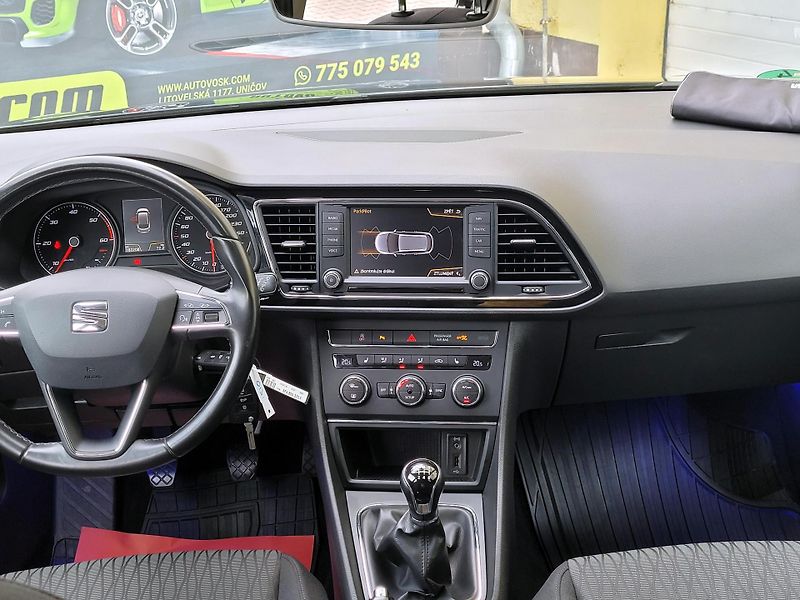 Seat Leon 2,0 TDI Style *SERV.KNÍŽKA* - fotka 30 z 45