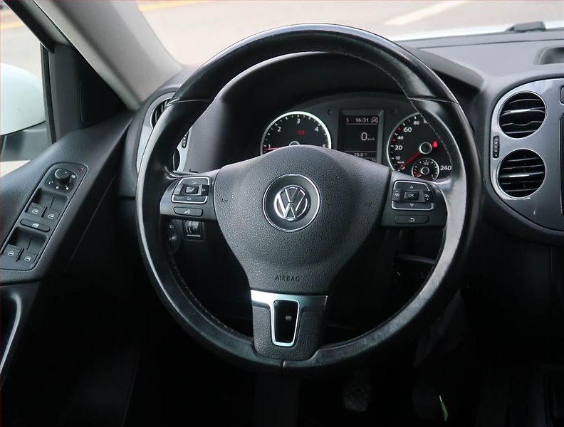 Volkswagen Tiguan (2014) 2.0 TDI, Navi, Tempomat - fotka 16 z 22