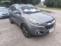 Hyundai ix35 2.0D4X4,70KM,MAX VÝBAVA,KRÁSNÝ - fotografie inzerátu
