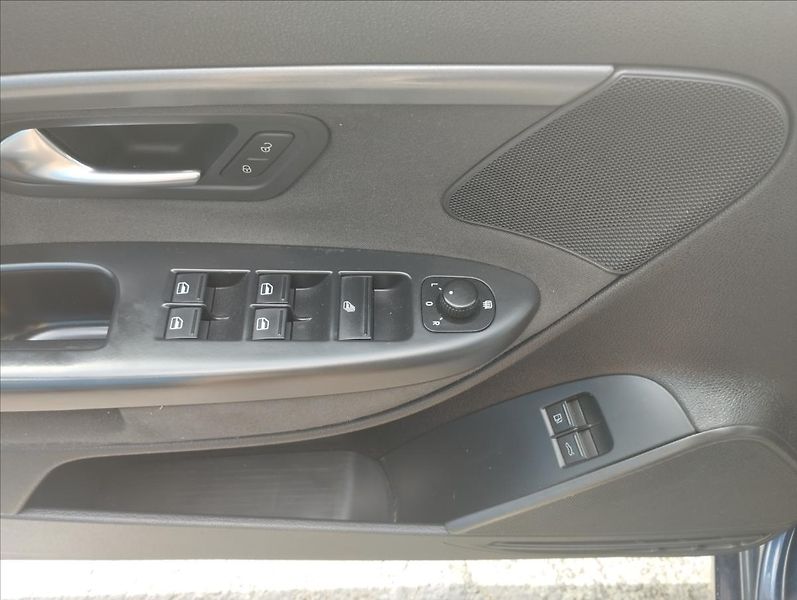 Volkswagen EOS 2,0 TDI 103KW - fotka 13 z 14
