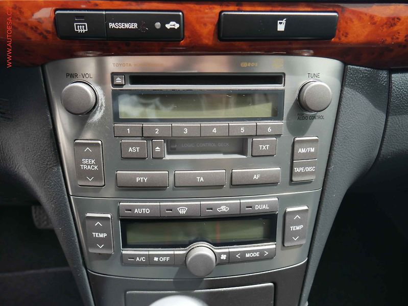 Toyota Avensis (2005) 2.2 D4D, ČR, AC, temp - fotka 11 z 19