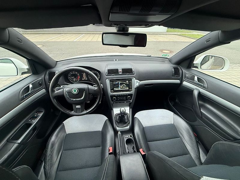 Škoda Octavia (2010) - fotka 16 z 46