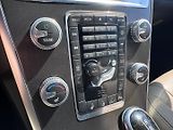 Volvo XC60 (2015) 4X4 2,4 D5 158 KW SUMMUM ČR - náhled 31