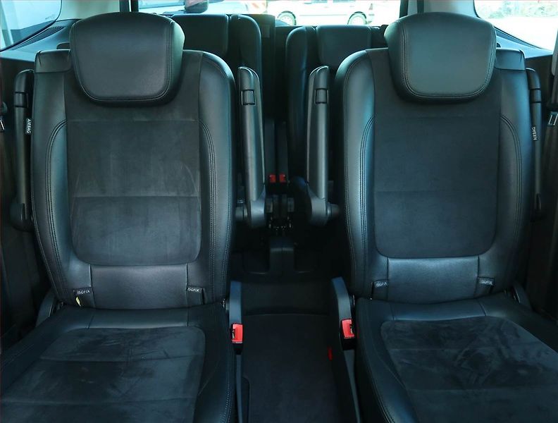 Volkswagen Sharan (2013) Highline 2.0 TDI, Automat - fotka 10 z 24