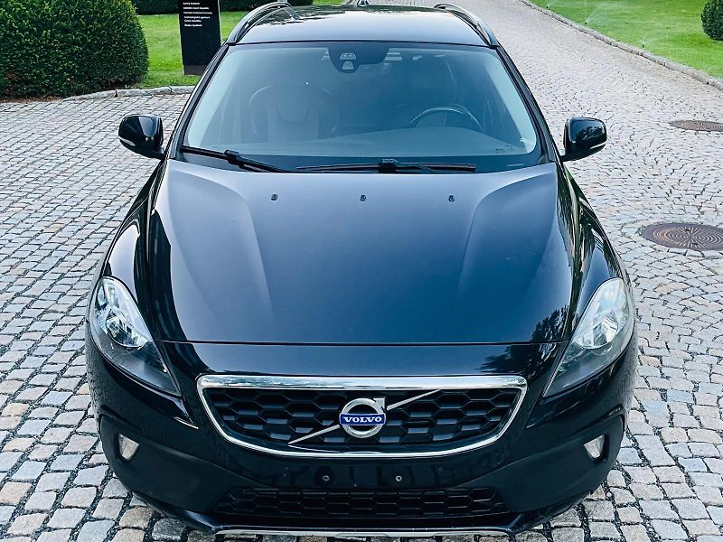Volvo V40 2.0D3 MANUÁL CROSS SERVISKA  - fotka 5 z 43
