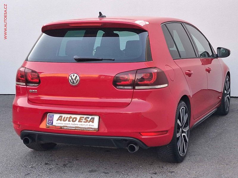 Volkswagen Golf (2011) 2.0 TSi, GTi, DSG - fotka 4 z 20