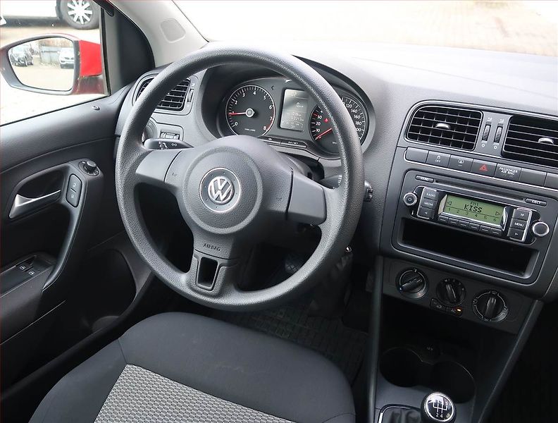 Volkswagen Polo (2011) 1.2 12V, ČR,1.maj - fotka 7 z 14
