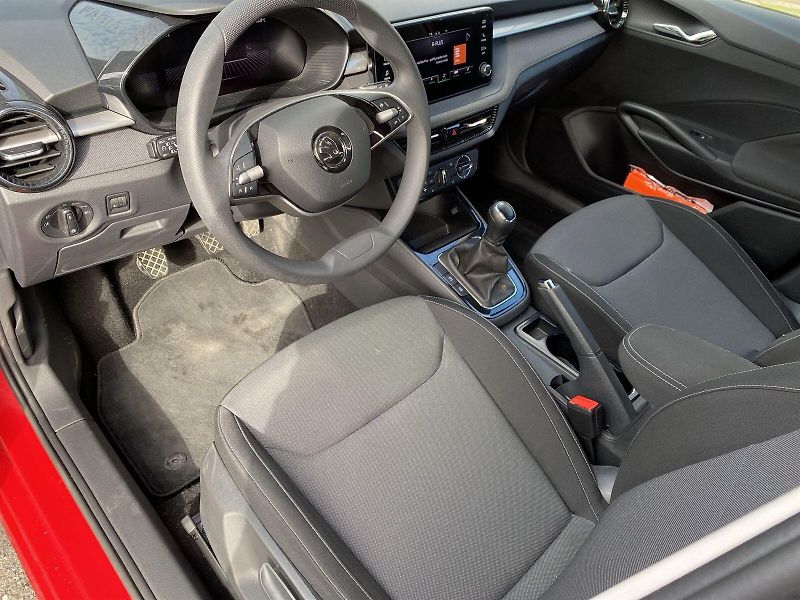 Škoda Fabia (2024) 1.0 TSI Selection - fotka 6 z 32
