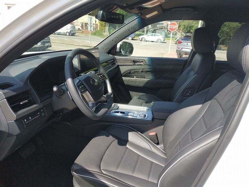KGM Rexton 2.2 PREMIUM 4WD AT, SKLADEM - fotka 9 z 31