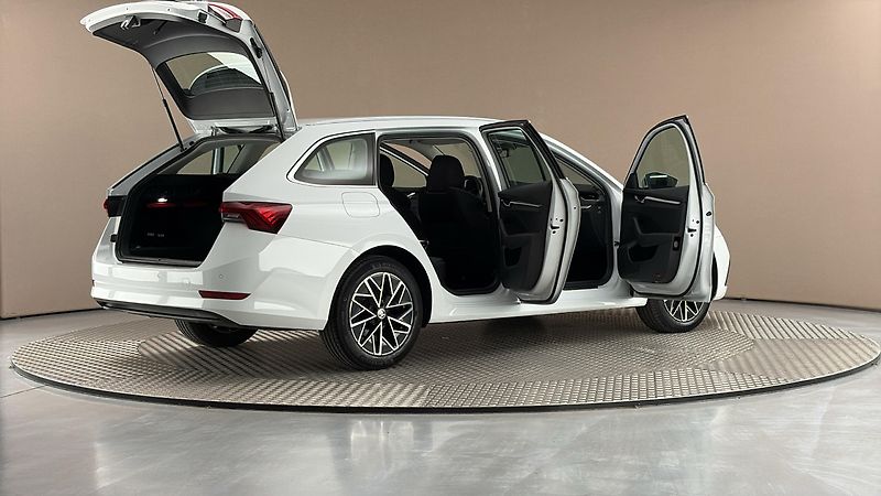 Škoda Octavia 1.5 TSI E-Tec DSG Style Combi - fotka 6 z 30