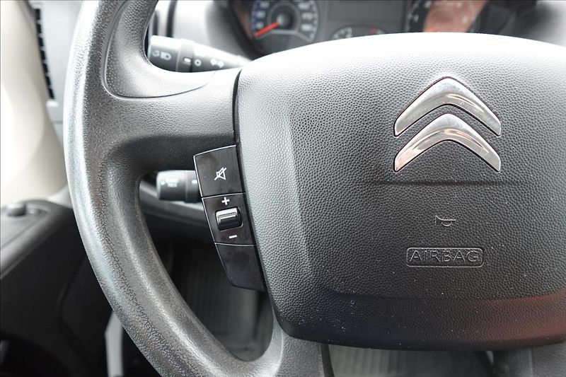 Citroën Jumper 2,2 HDI  VALNÍK 7 MÍST KLIMATI - fotka 22 z 34