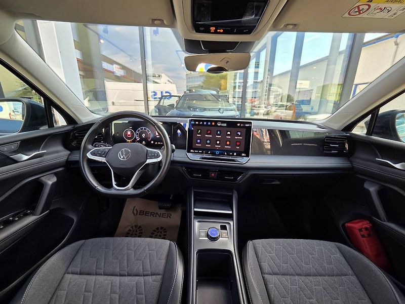 Volkswagen Tiguan (2024) 1.5 eTSI DSG 110kW - fotka 12 z 40