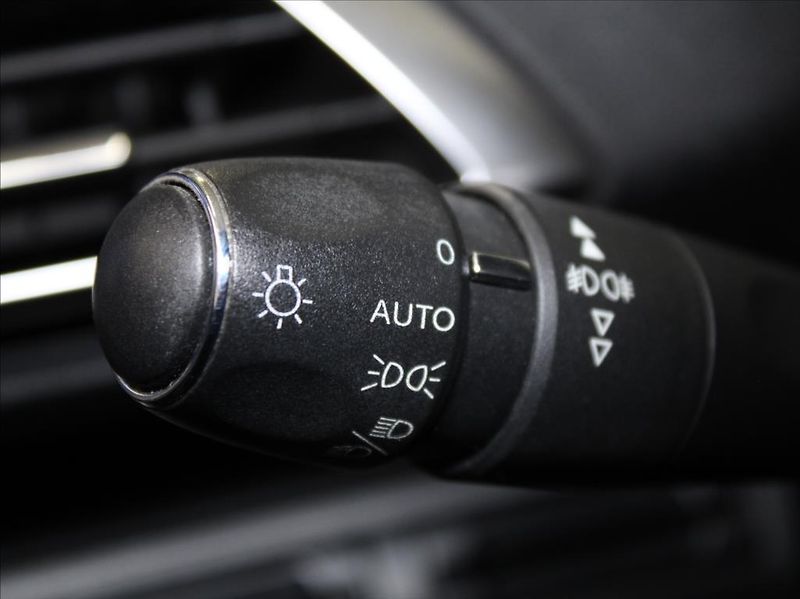 Peugeot 5008 1,6 PT 133kW 8AT GT-line 7míst - fotka 19 z 27
