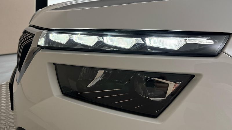 Škoda Kamiq 1.5 TSI DSG Style - fotka 18 z 28