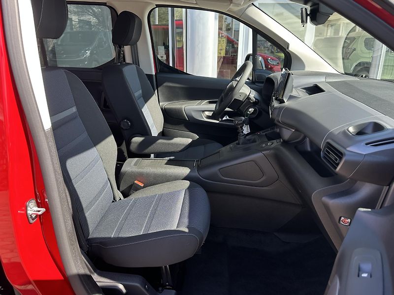 Fiat Qubo L (2026) Maxi - Icon 1,5 130k MT6-7míst - fotka 12 z 20