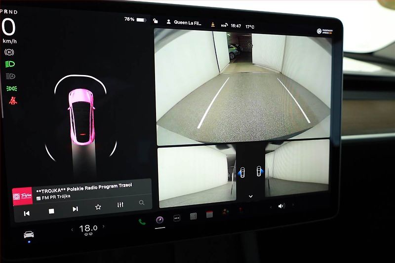 Tesla Model Y (2021) Long Range AWD 75kWh, SoH 93% - fotka 13 z 22