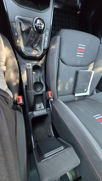 Seat Arona 1.5TSI 16V ACT FR 110KW  1MAJ. - fotka 34 z 47