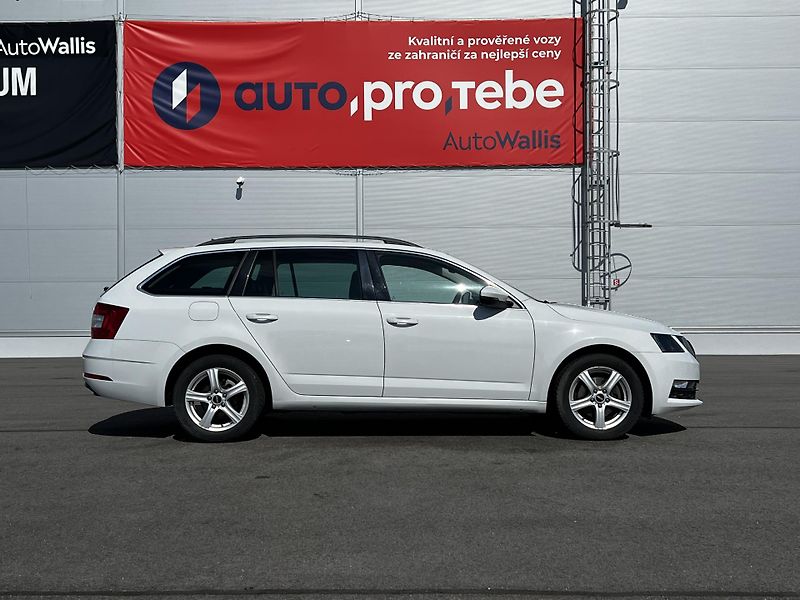 Škoda Octavia 1.4TSI 110kW DSG Kůže DPH - fotka 3 z 23