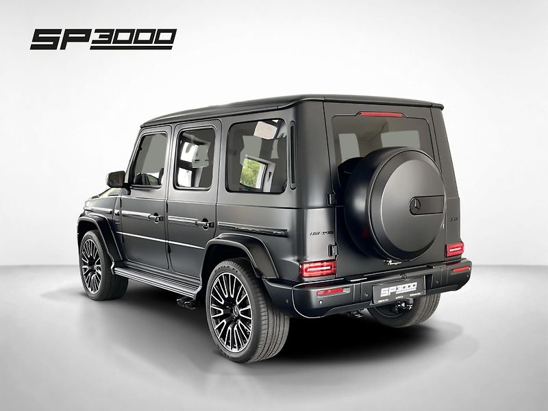 Mercedes-Benz Třídy G 63 AMG 4Matic - fotka 3 z 41
