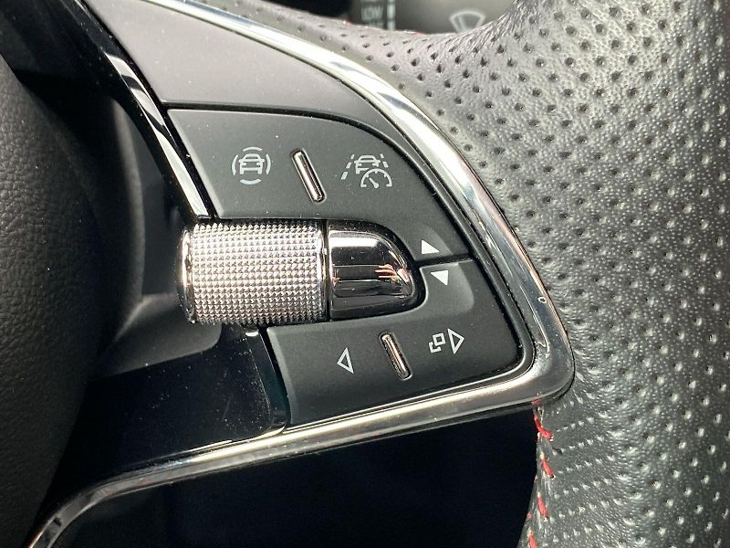 Škoda Octavia (2023) Combi 2.0 TSI RS - fotka 24 z 38