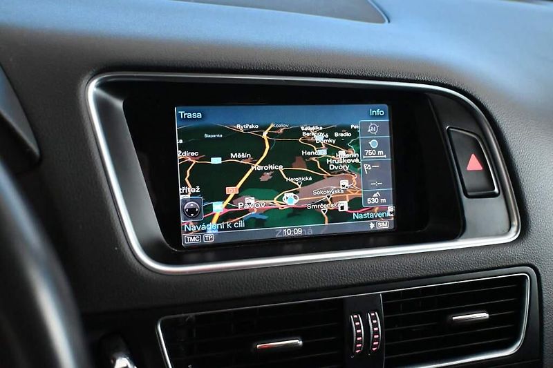 Audi SQ5 (2014) 3.0 230 KW QUATTRO Bi-Xenon Ka - fotka 17 z 44