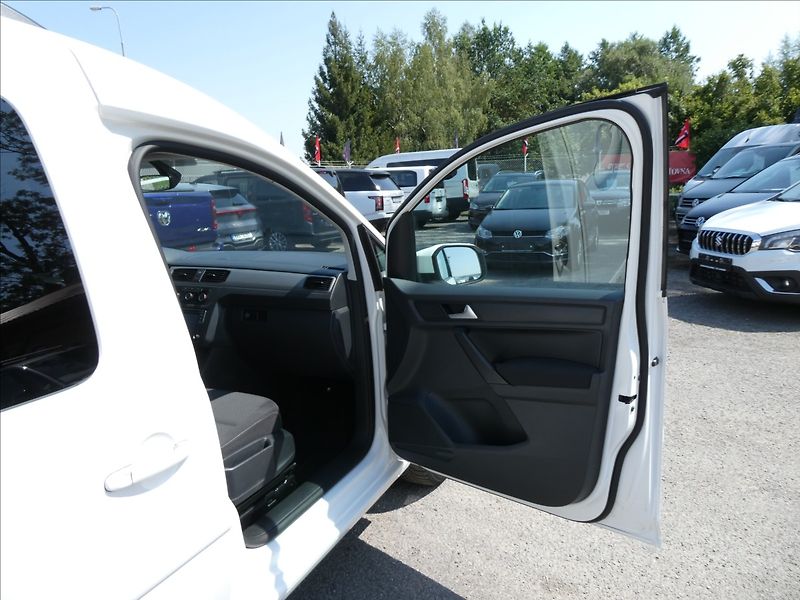 Volkswagen Caddy 2,0 TDi 110kW 7.míst,Maxi,1maj - fotka 24 z 52