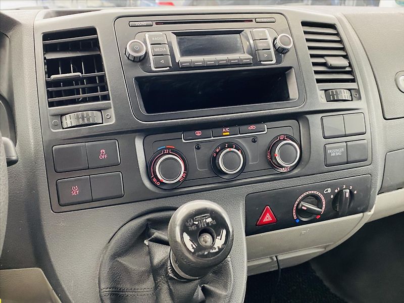 Volkswagen Transporter 2,0 TDI 75kW 9Míst - fotka 14 z 20