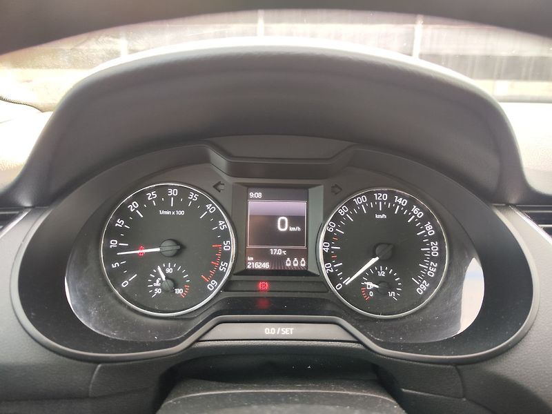 Škoda Octavia 1.6 TDI/81kW Elegance - fotka 15 z 28