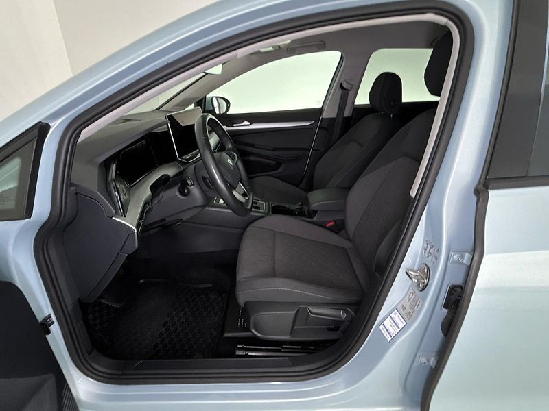 Volkswagen Golf Life DSG - fotka 7 z 30