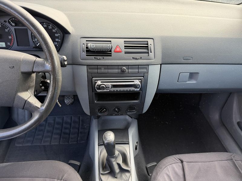 Škoda Fabia 1.4I 16v - fotka 14 z 19