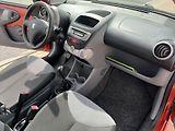 Peugeot 107 1.0 i 50 kW 1.Majitel - náhled 16