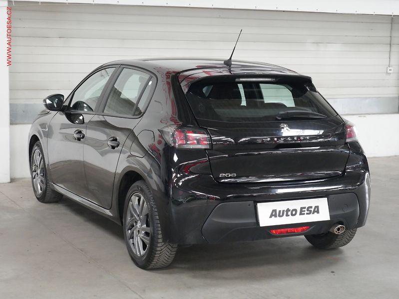 Peugeot 208 (2022) 1.2PT, 2.maj,ČR, LED, autoAC - fotka 4 z 20