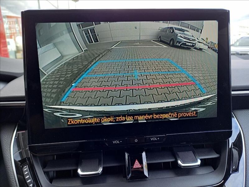 Toyota Corolla 1.8 Comfort - fotka 12 z 16